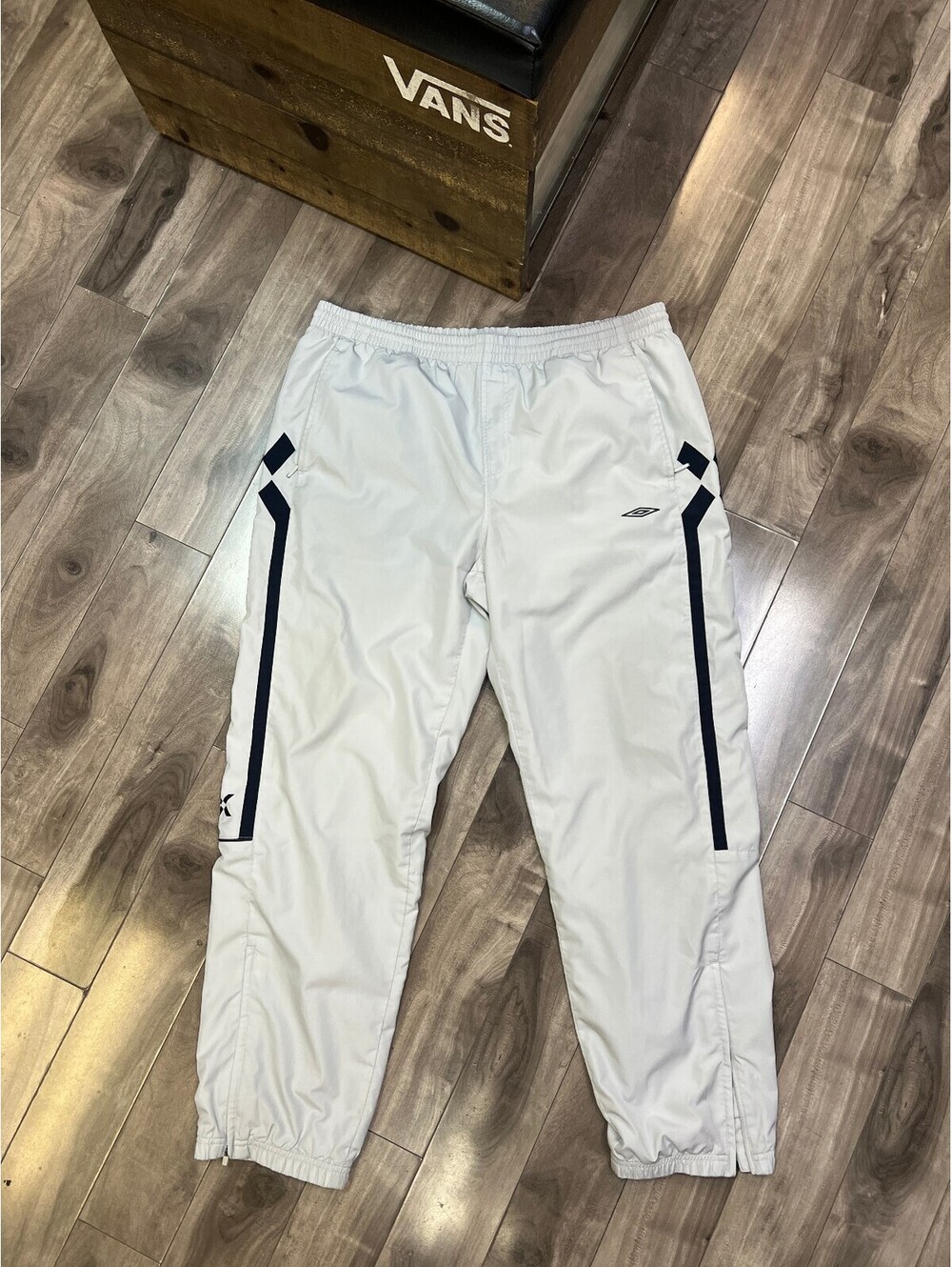 Umbro Track Pants – Light Gray/Navy – Men's L (Measured)